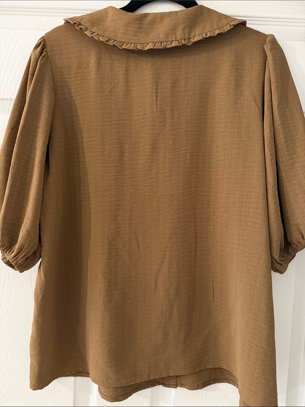 Women’s Button-Front Blouse with Ruffle Peter Pan Collar - Green/Tan - Picture 4 of 4
